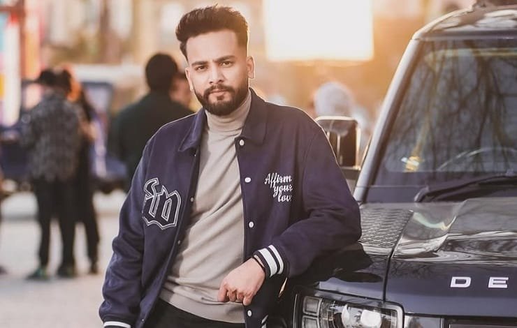 Elvish Yadav: भाऊ गैंग ने ली एल्विश यादव के घर पर हुई फायरिंग की जिम्मेदारी