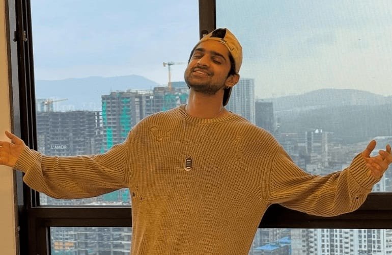 Abhishek Kumar ने मुंबई में खरीदा पहला घर